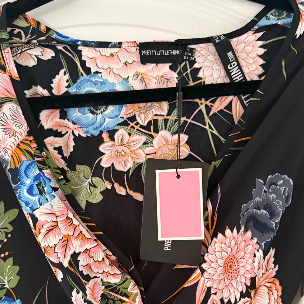 PrettyLittleThing Black Floral Wrap Dress - Picture 2 of 3
